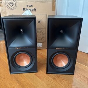 Klipsch Reference Series 5 1/4” 340 Watt Passive 2 Way Bookshelf Speakers